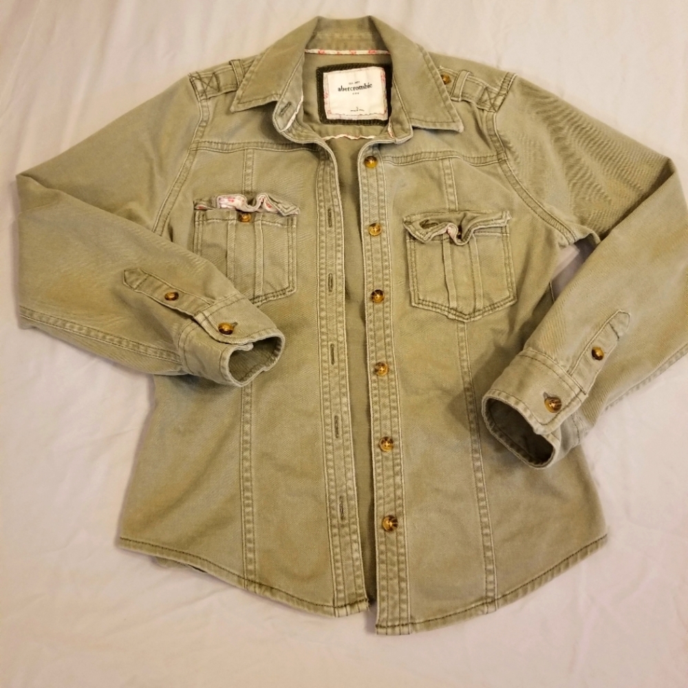 Girls Size Small Abercrombie Button Down Shirt